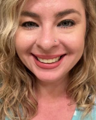 Photo of Leah Yeshnik, Marriage & Family Therapist, LMFT