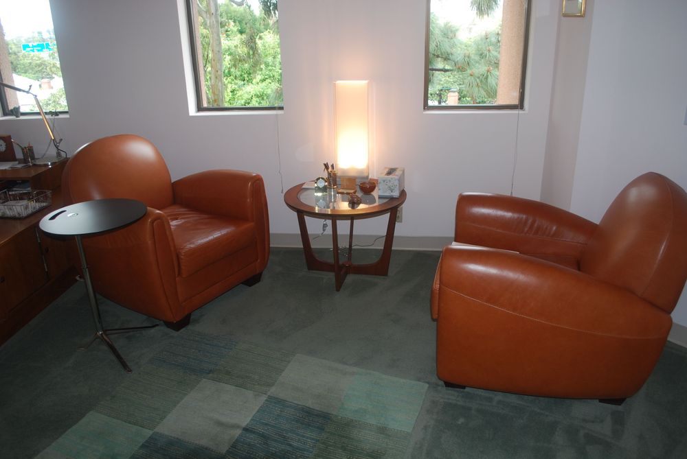 My West Los Angeles office is conveniently located for patients in Beverly Hills, Santa Monica and Hollywood. 