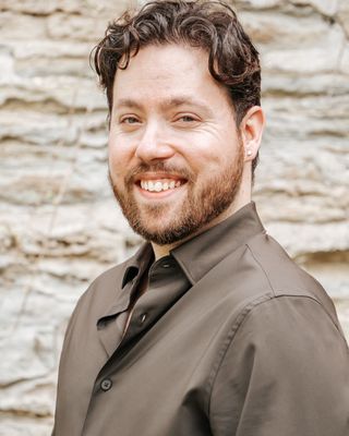 Photo of Lincoln Grey, Registered Psychotherapist, MACP, RP
