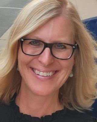 Photo of Beth Holt Wright, Clinical Social Work/Therapist, LCSW, EMDR