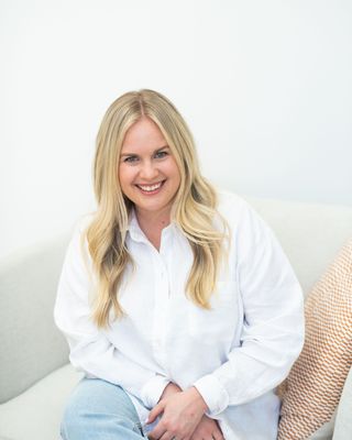 Photo of Holly Dumbell, Psychologist, MPsych, PsyBA - Clin. Psych