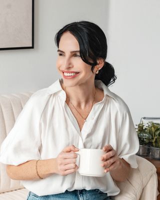 Photo of Loni Itah, Licensed Professional Counselor, MA, LPC, LCPC, MHC
