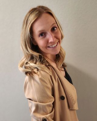 Photo of Shanna Bowman, Psychiatric Nurse Practitioner, MSN, FNP, PMHNP