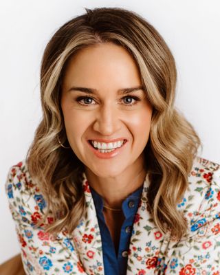 Photo of Jessica L. Hutchison, Licensed Clinical Professional Counselor in Barrington, IL