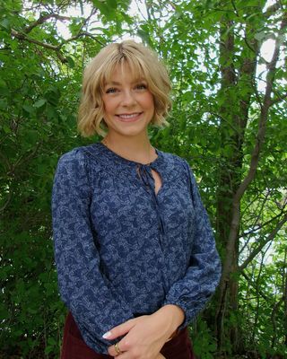 Photo of Peyton Burnside, Licensed Social Worker, MA, LSW