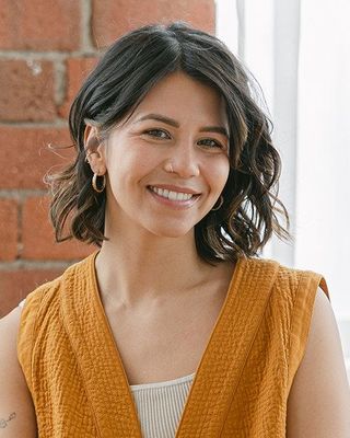 Photo of Alex Gosselin - Alex Gosselin | Anxiety, CPTSD & Burnout , Registered Social Worker, MSW, RSW, RYT, SEP