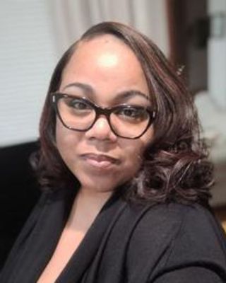 Photo of Aisha McClain, Clinical Social Work/Therapist, LCSW