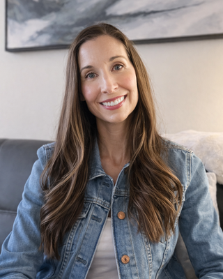 Photo of Nicole Williams, Marriage & Family Therapist Associate, LMFTA, MA