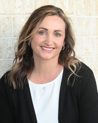 Photo of Tricia DeLuna, Pre-Licensed Professional