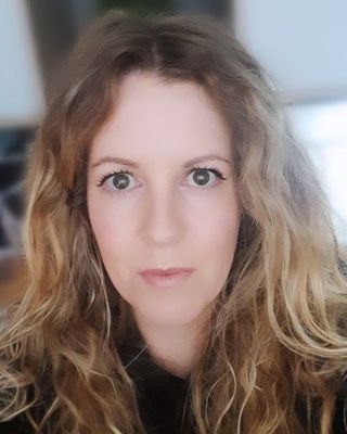 Photo of Hollie Edwards, Counsellor, MBACP