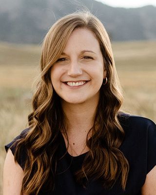 Photo of Lindsay Meegan, Clinical Social Work/Therapist, LCSW, RYT-500