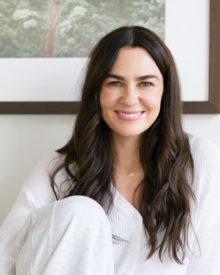 Photo of Laura Dziekiewicz, Clinical Social Work/Therapist, LCSW, TIYT, CYT-200