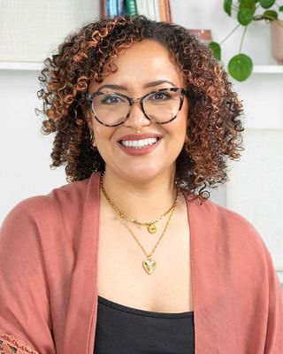 Photo of Ashley E Corazon, Art Therapist, MA, LCAT, ATR