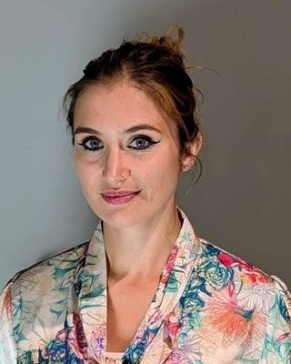 Photo of Shelley Marshall, Psychotherapist, MSc, MBABCP