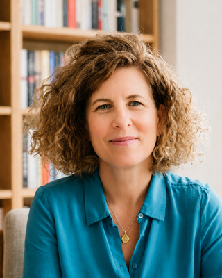 Photo of Alexandra Watson, Psychotherapist, UKCP Trainee