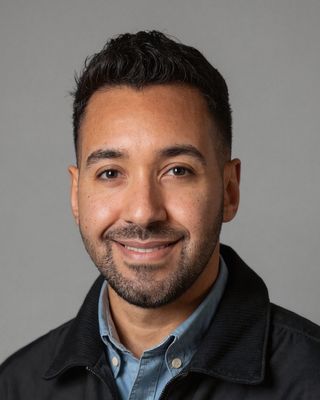 Photo of Leo Cruz, Psychotherapist, MIACP