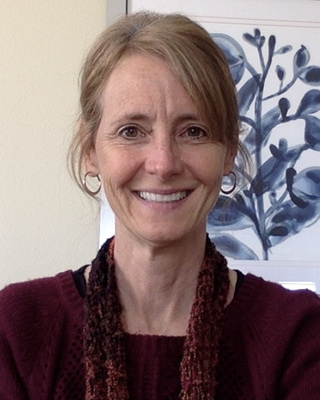 Photo of Alison Davis, Counselor in Medina, WA