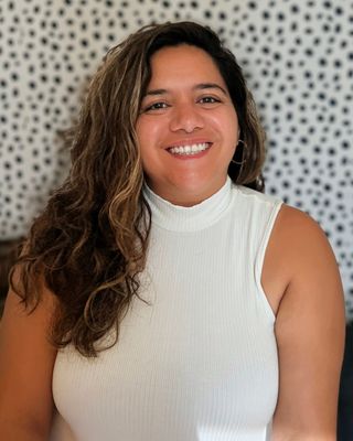 Photo of Casandra Arevalo Maini, Clinical Social Work/Therapist, LICSW