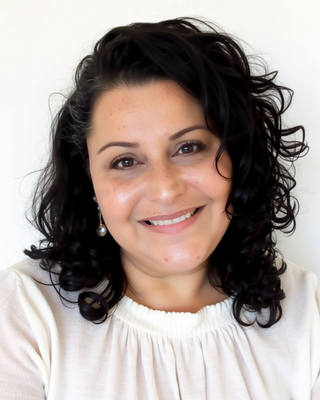 Photo of Elizaida Velez-Olan, Clinical Social Work/Therapist, LCSW