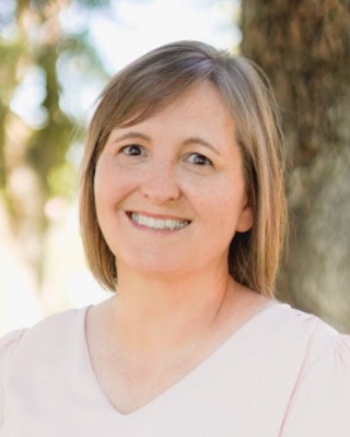 Photo of Kimberli Robison, Pre-Licensed Professional, CSW