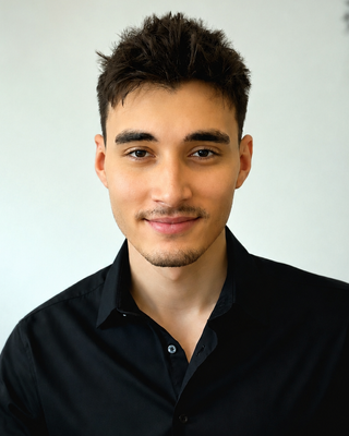 Photo of Anan Abuwarda, Registered Psychotherapist (Qualifying)