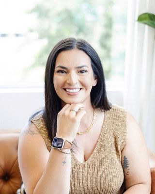 Photo of Michelle Inouye, Marriage & Family Therapist, LMFT, R-ATR
