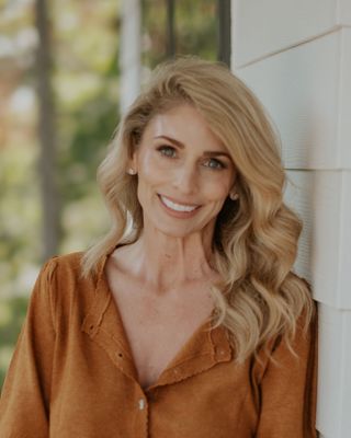 Photo of Kelley Johnson, Clinical Social Work/Therapist, MSW, LCSW, CCHt, CSTIP