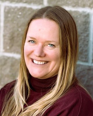 Photo of Lindsay Reynolds, Counsellor, RCC, MEd, BSc