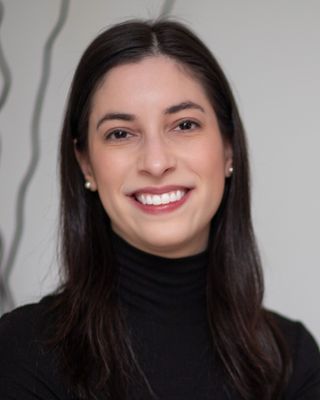 Photo of Samantha Fogel, Registered Psychotherapist, MACP