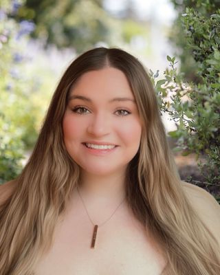 Photo of Emily Echols, Pre-Licensed Professional
