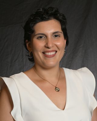 Photo of Elvira Bravo, Registered Provisional Psychologist, Elvira Bravo, MACP