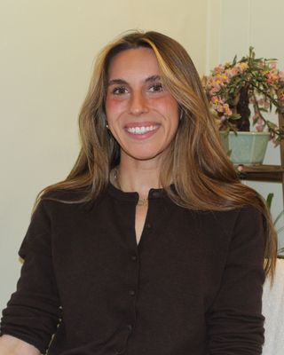 Photo of Isabelle Gahard, Marriage & Family Therapist Associate, LMFTA
