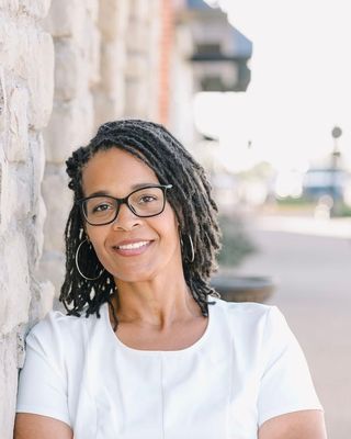 Photo of Shonna Akinbobola, Licensed Professional Counselor, LPC