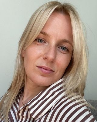Photo of Lindsey Cepek, Registered Psychotherapist, MACP