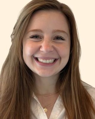 Photo of Sarah Lee, Licensed Professional Clinical Counselor, MA, LPCC