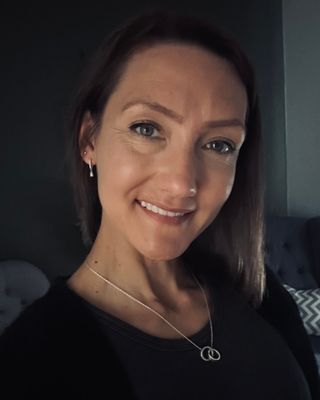 Photo of Amy Richards, Psychotherapist, MBACP