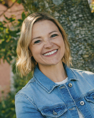 Photo of Ashley Winkelhake, Licensed Professional Clinical Counselor, LPCC-S