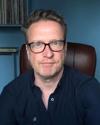 Photo of Tom Davis, Counsellor, MSc, MBACP