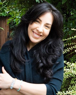 Photo of Caretia A Silva, Clinical Social Work/Therapist, LCSW, SEP