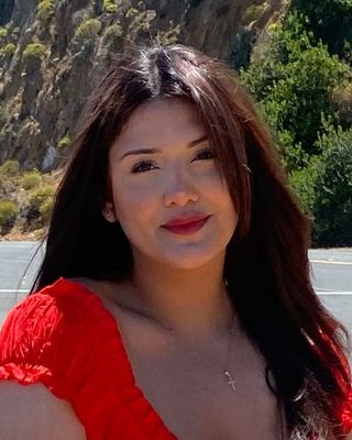 Photo of Jessica Youssef, Marriage & Family Therapist Associate, MS, AMFT