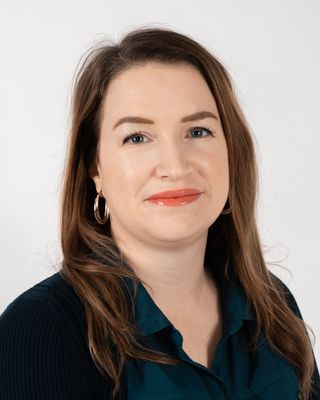 Photo of Sarah Tucker, Registered Psychotherapist, MA, RP, SEP