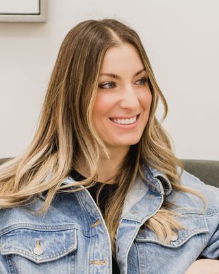 Photo of Amber Brodziak - Calgary Therapy Services, Treatment Centre, MSW, RSW