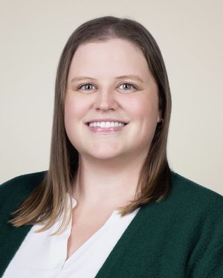 Photo of Hayley Motl, Clinical Social Work/Therapist, MSW, LICSW