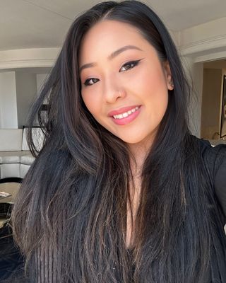 Photo of Annah Hoang, Pre-Licensed Professional