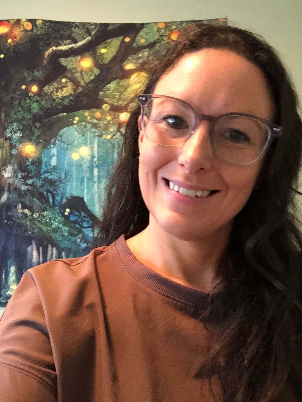 Welcome to my virtual office. The office environment is like a sanctuary. You will be welcome as you are to explore the deeper parts of yourself.