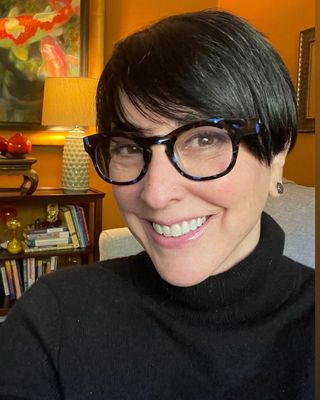 Photo of Elsie Echevarria, Marriage & Family Therapist, LMFT