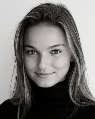 Photo of Zoë Steinbarth - Medens Health, Marriage & Family Therapist Associate, AMFT