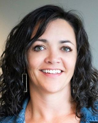 Photo of Dr. Samantha Skelton, Psychiatric Nurse Practitioner, DNP, CNM, PMHNP