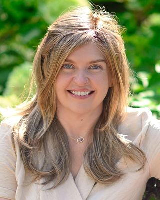 Photo of Lauren Stuedle Deaton, Licensed Professional Counselor, MA, MBA, LPC
