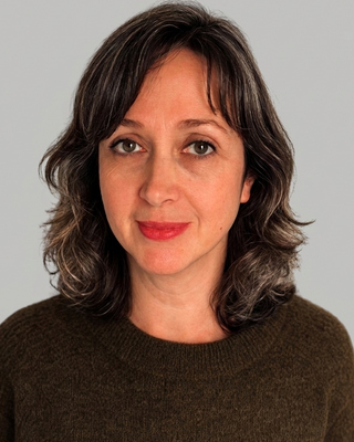 Photo of Niamh McGarry - Gealach Psychotherapy, Psychotherapist, MSc, Pre-Accredited Member IACP